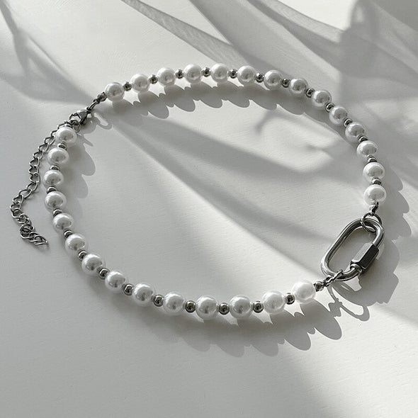 INITIO Carabiner Pearl Luster Necklace